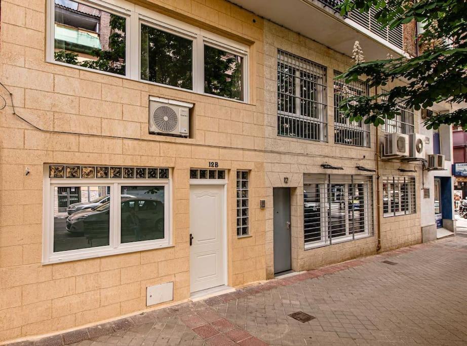 Cozy Duplex Apartment In Barrio De Salamanca - Heredia Madrid Buitenkant foto